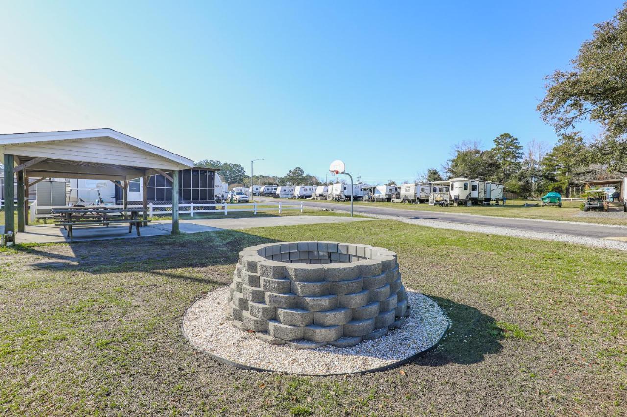 Model Home Near Camp Lejeune With Water View Sneads Ferry Εξωτερικό φωτογραφία