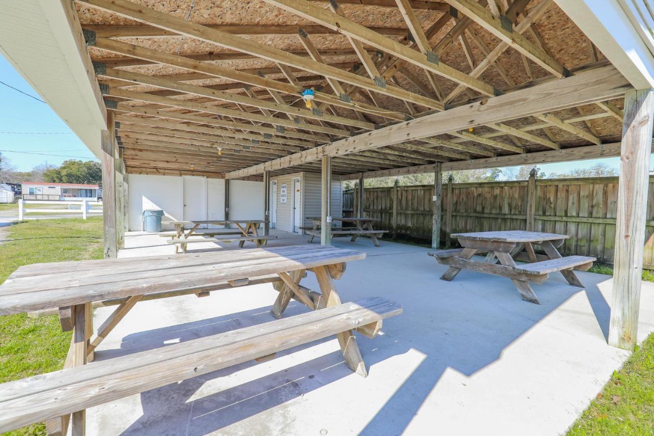 Model Home Near Camp Lejeune With Water View Sneads Ferry Εξωτερικό φωτογραφία