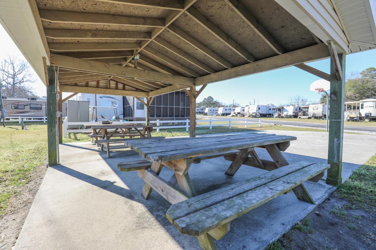 Model Home Near Camp Lejeune With Water View Sneads Ferry Εξωτερικό φωτογραφία