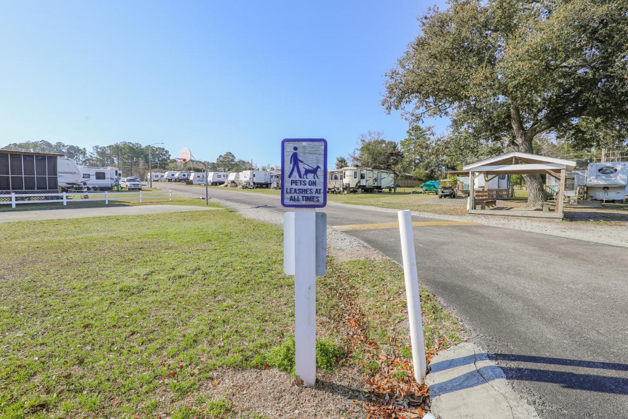 Model Home Near Camp Lejeune With Water View Sneads Ferry Εξωτερικό φωτογραφία